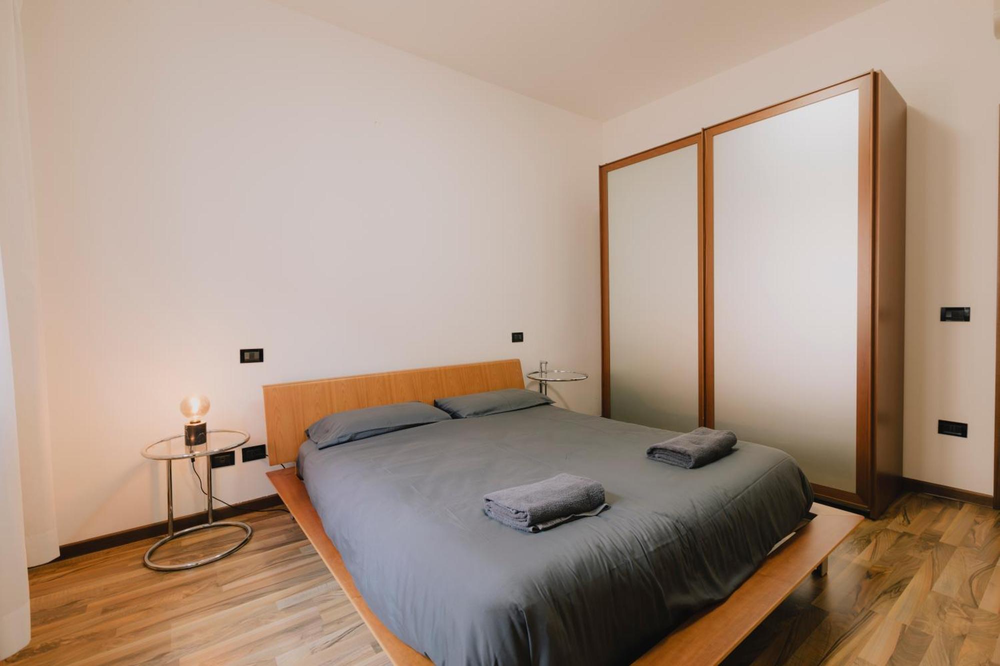 Arena Luxury Apartment เวโรนา ภายนอก รูปภาพ
